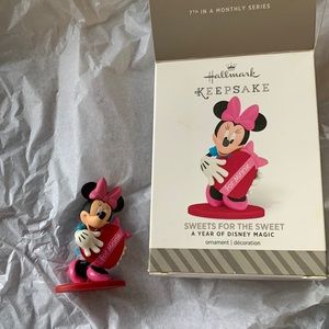 Hallmark Keepsake Minnie Mouse Sweets for the Sweet